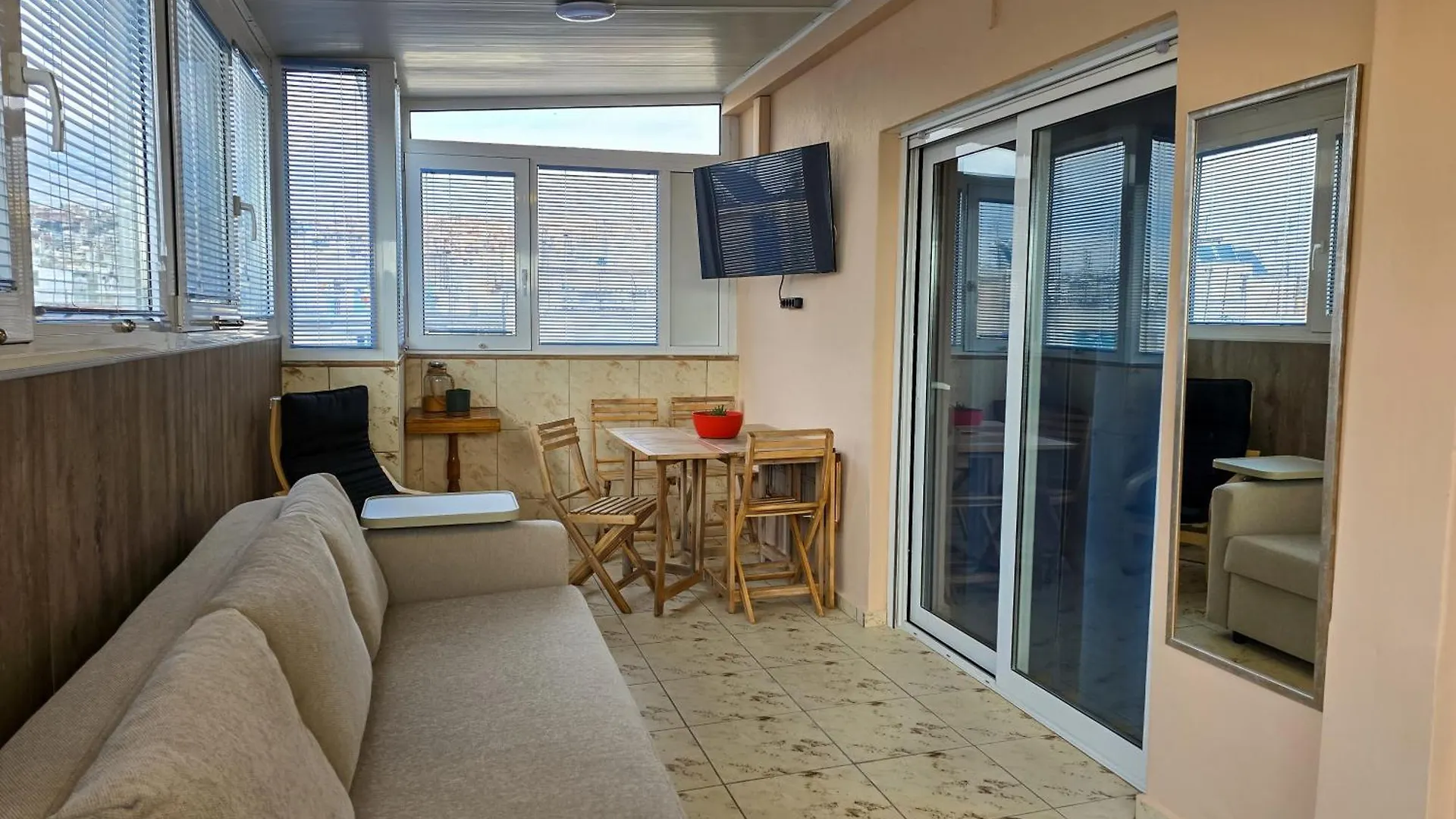 Horizon 2 - Downtown Penthouse With Big Terrace Apartamento Tessalónica